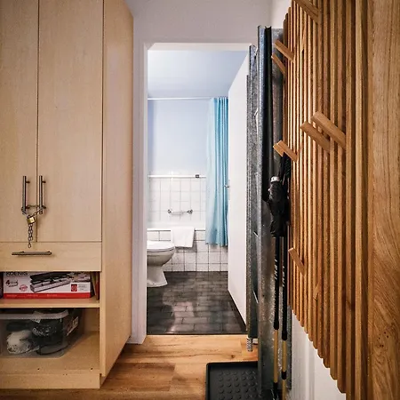 Paradies 212 *
